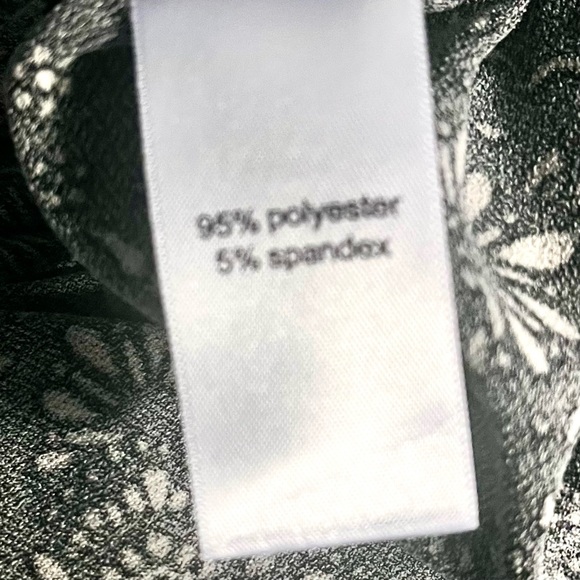 Maurices One Shoulder Medallion Print Lady’s Top, NWOT! Size XL - Picture 10 of 10